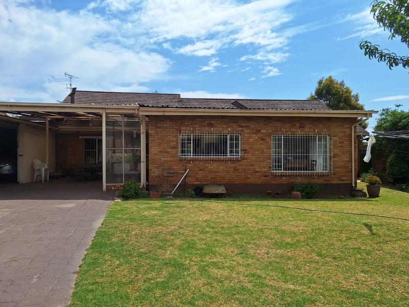 To Let 3 Bedroom Property for Rent in Rowhill Gauteng