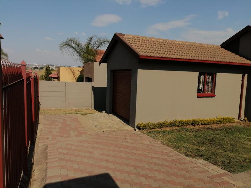 3 Bedroom Property for Sale in Olievenhoutbosch Gauteng