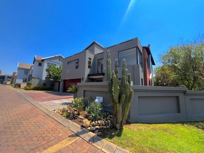 5 Bedroom Property for Sale in Stone River Estate Gauteng