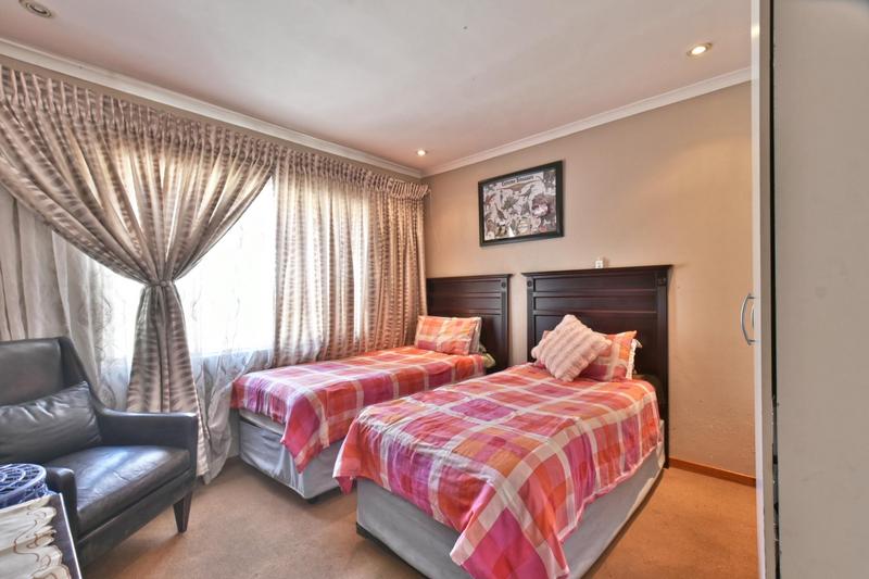 3 Bedroom Property for Sale in Brackenhurst Gauteng