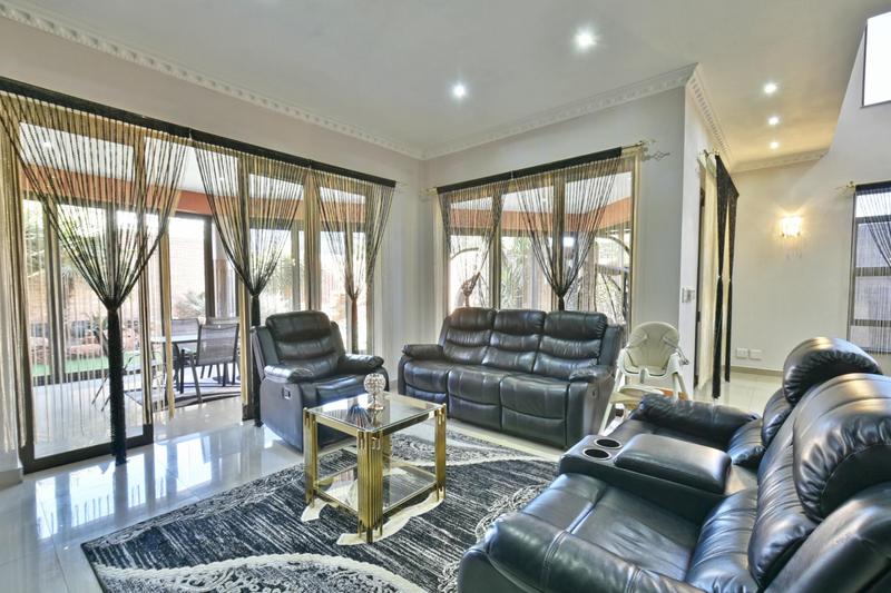 4 Bedroom Property for Sale in Mulbarton Gauteng