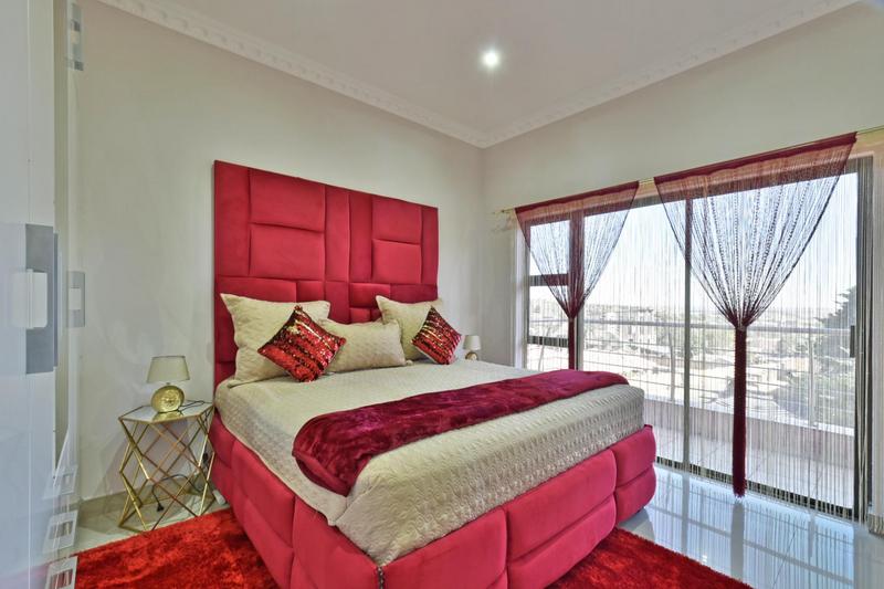 4 Bedroom Property for Sale in Mulbarton Gauteng