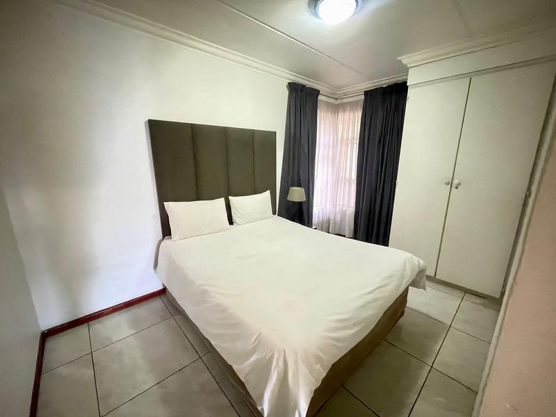 To Let 1 Bedroom Property for Rent in Sandown Gauteng