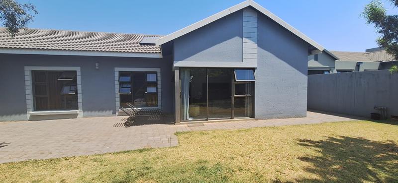 3 Bedroom Property for Sale in Midstream Ridge Gauteng