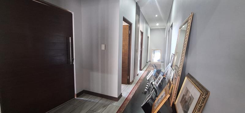 3 Bedroom Property for Sale in Midstream Ridge Gauteng