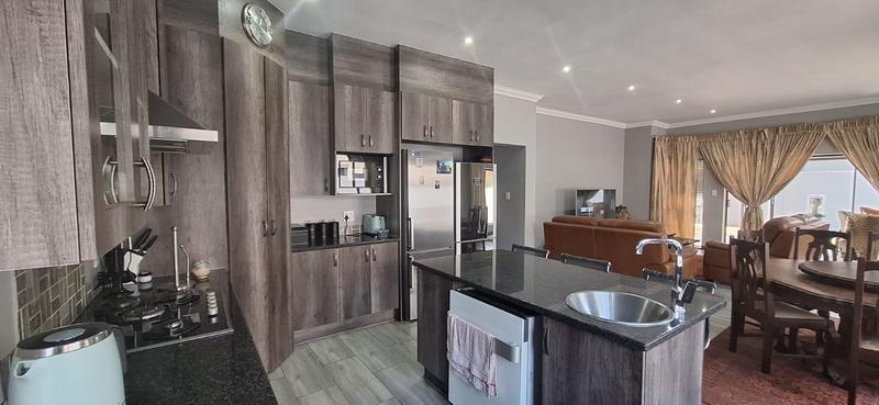 3 Bedroom Property for Sale in Midstream Ridge Gauteng