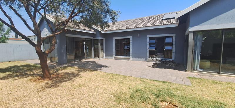 3 Bedroom Property for Sale in Midstream Ridge Gauteng