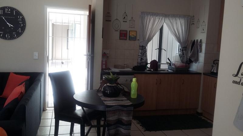 To Let 1 Bedroom Property for Rent in Eldo Lakes Estate Gauteng