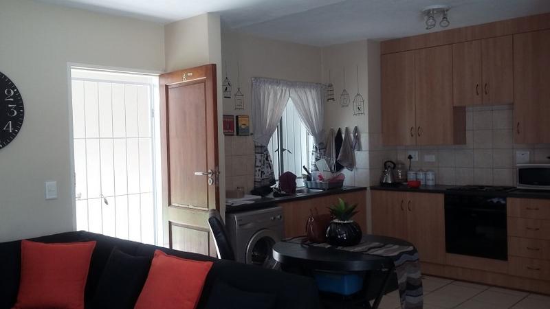 To Let 1 Bedroom Property for Rent in Eldo Lakes Estate Gauteng