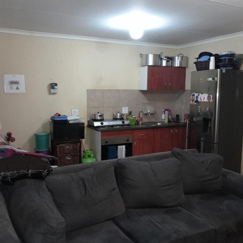 2 Bedroom Property for Sale in Olievenhoutbosch Gauteng