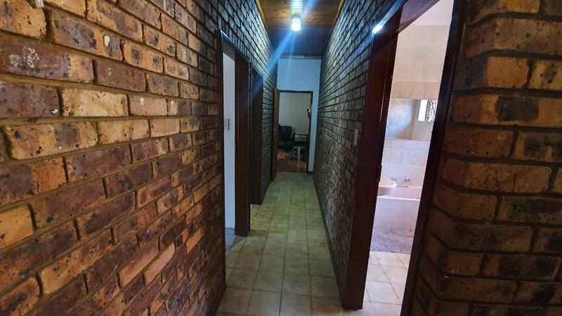 4 Bedroom Property for Sale in Amandasig Gauteng