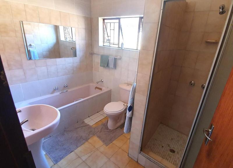 4 Bedroom Property for Sale in Amandasig Gauteng