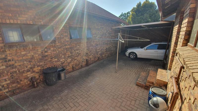 4 Bedroom Property for Sale in Amandasig Gauteng