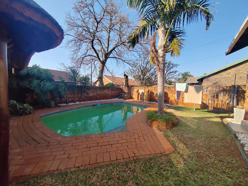 3 Bedroom Property for Sale in Dorandia Gauteng