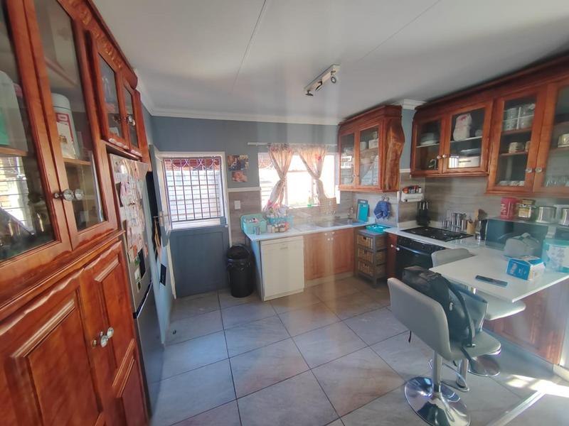 3 Bedroom Property for Sale in Dorandia Gauteng