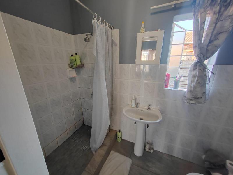 3 Bedroom Property for Sale in Dorandia Gauteng