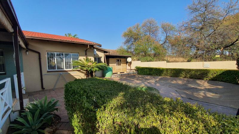 4 Bedroom Property for Sale in Florauna Gauteng