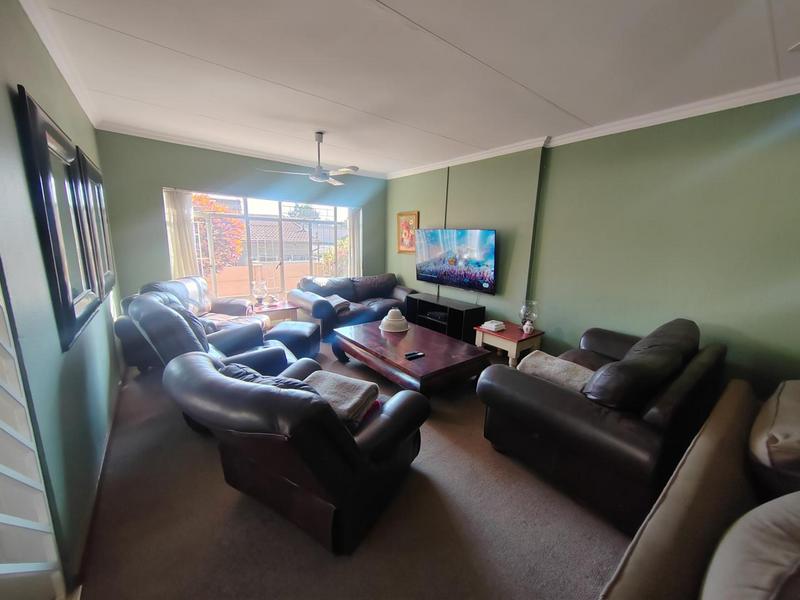 4 Bedroom Property for Sale in Florauna Gauteng