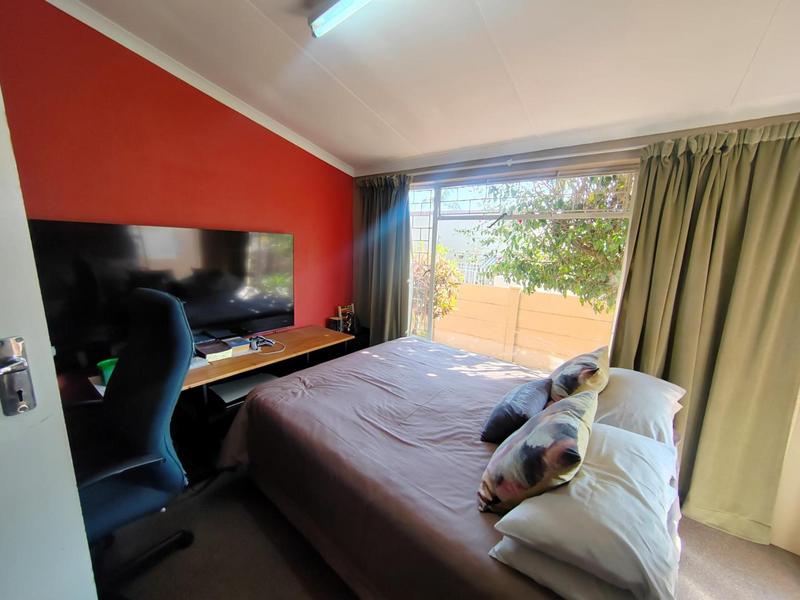 4 Bedroom Property for Sale in Florauna Gauteng