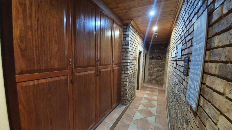 9 Bedroom Property for Sale in Heatherdale AH Gauteng