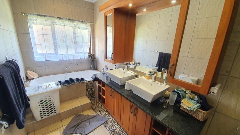 9 Bedroom Property for Sale in Heatherdale AH Gauteng