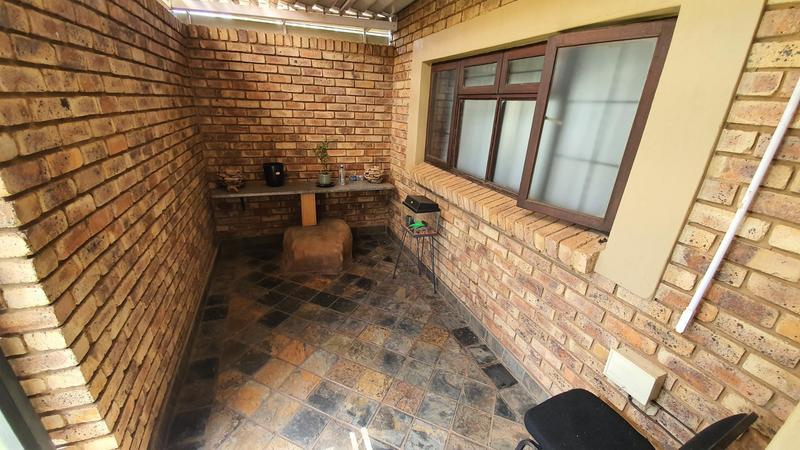 9 Bedroom Property for Sale in Heatherdale AH Gauteng