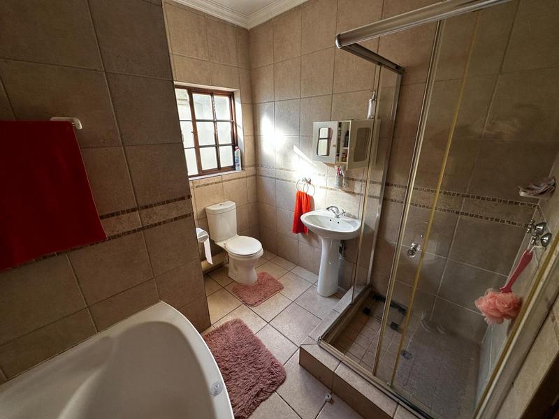 2 Bedroom Property for Sale in Heatherview Gauteng