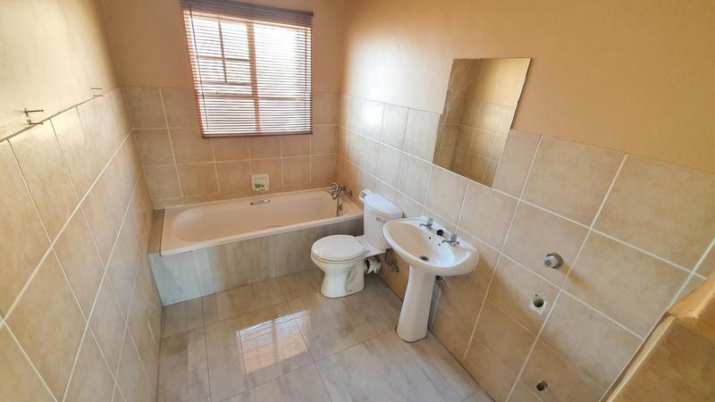 3 Bedroom Property for Sale in Karenpark Gauteng