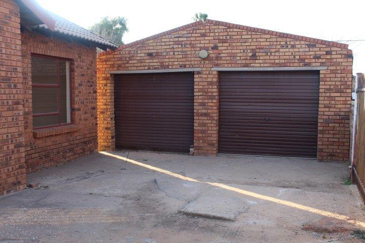 3 Bedroom Property for Sale in Karenpark Gauteng