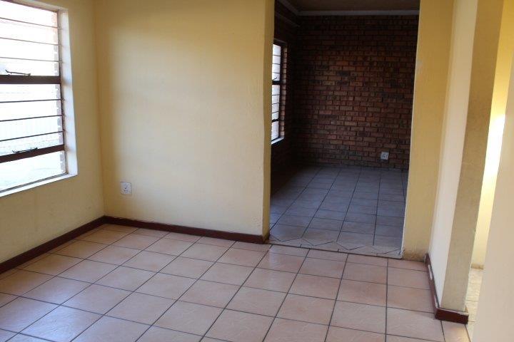 3 Bedroom Property for Sale in Karenpark Gauteng