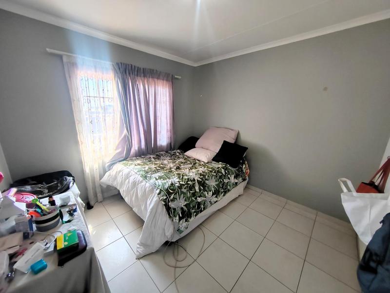 1 Bedroom Property for Sale in Karenpark Gauteng