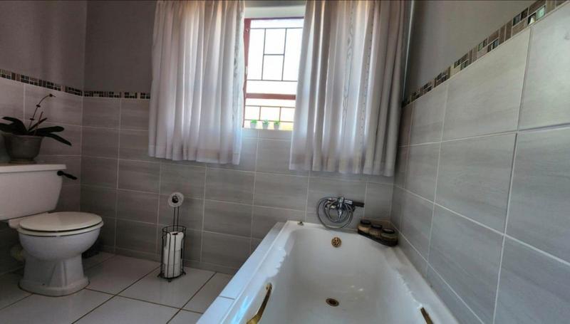 3 Bedroom Property for Sale in Ninapark Gauteng