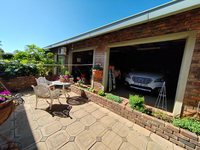 4 Bedroom Property for Sale in Ninapark Gauteng