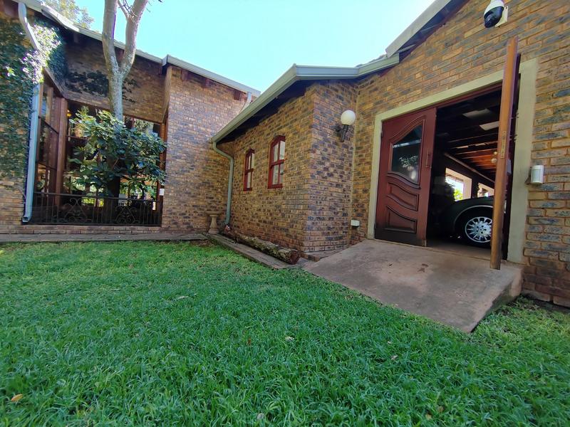 4 Bedroom Property for Sale in Ninapark Gauteng