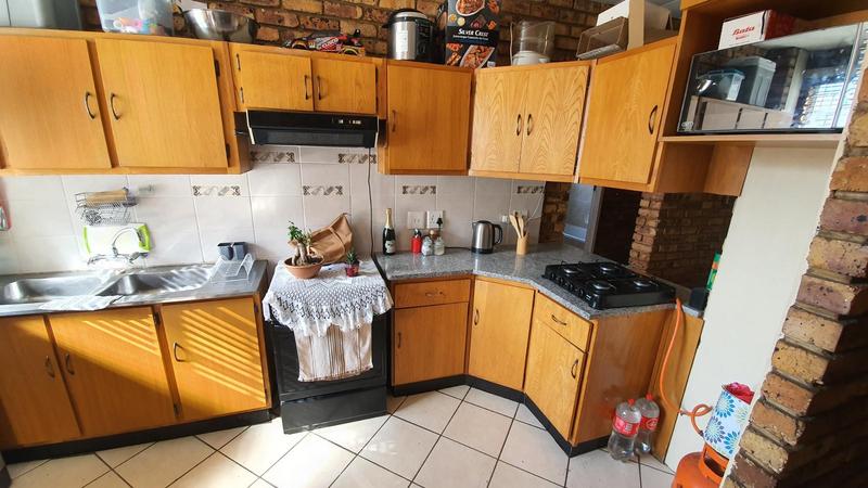 2 Bedroom Property for Sale in Pretoria North Gauteng