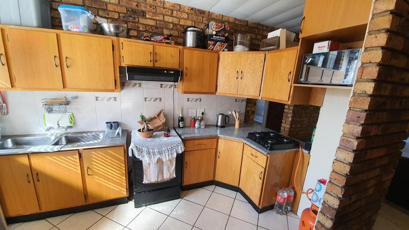 2 Bedroom Property for Sale in Pretoria North Gauteng