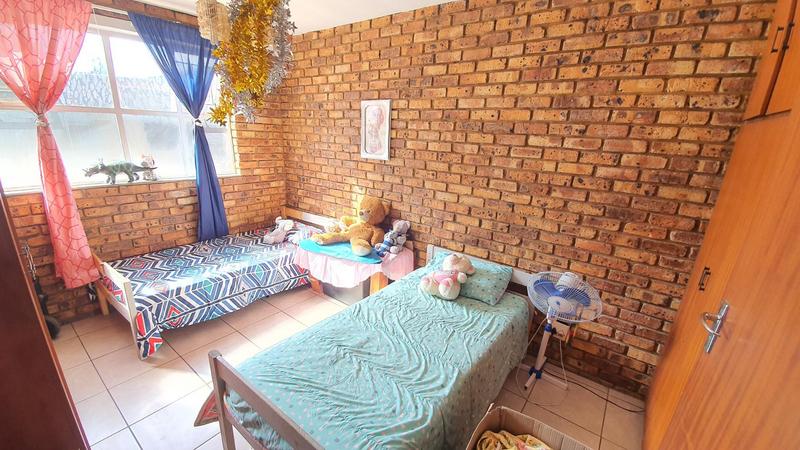 2 Bedroom Property for Sale in Pretoria North Gauteng