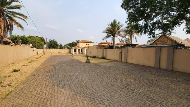 3 Bedroom Property for Sale in Theresa Park Gauteng