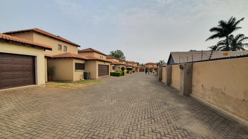 3 Bedroom Property for Sale in Theresa Park Gauteng