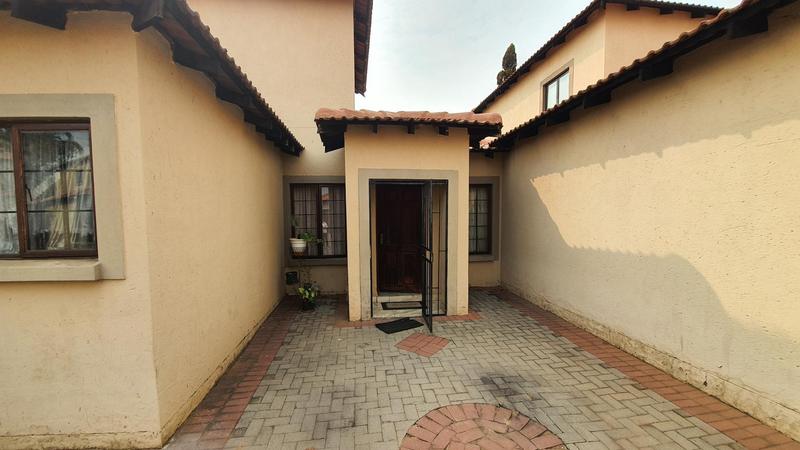 3 Bedroom Property for Sale in Theresa Park Gauteng