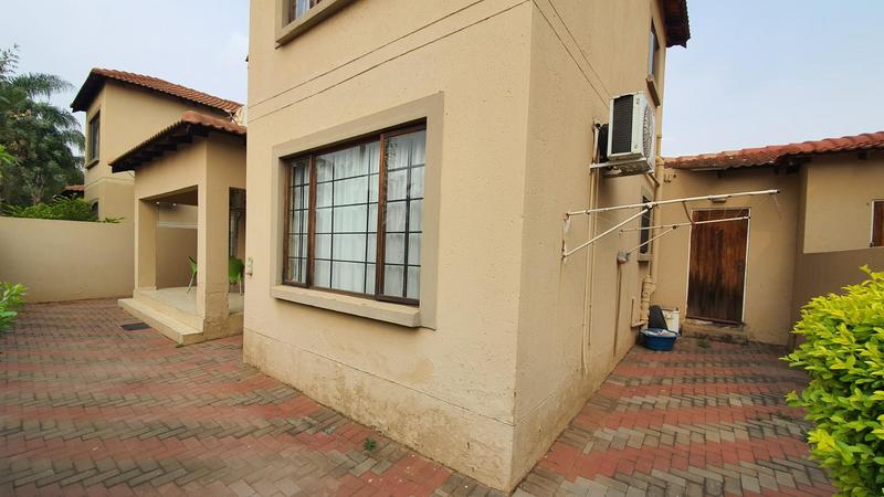 3 Bedroom Property for Sale in Theresa Park Gauteng