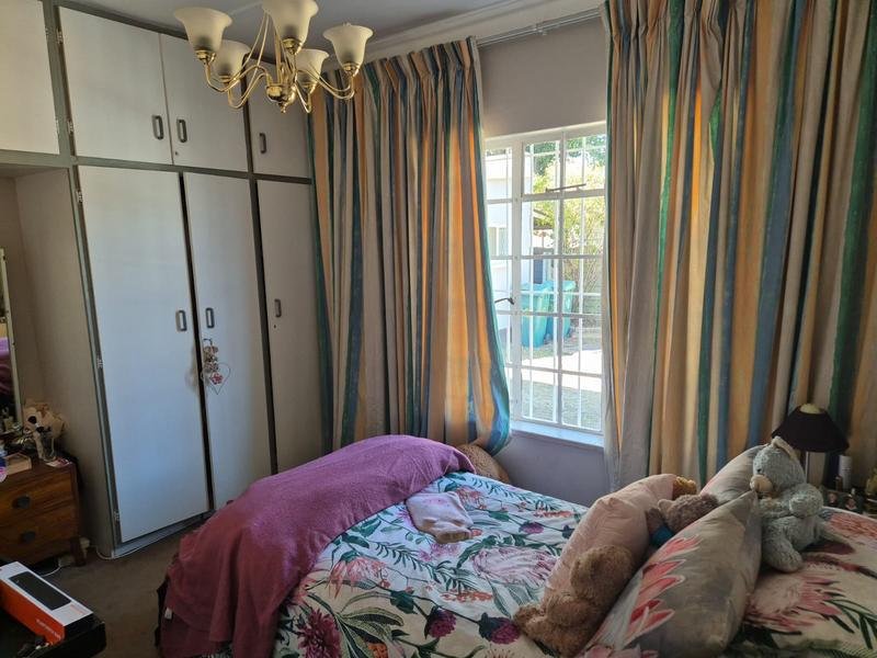 4 Bedroom Property for Sale in Buurendal Gauteng