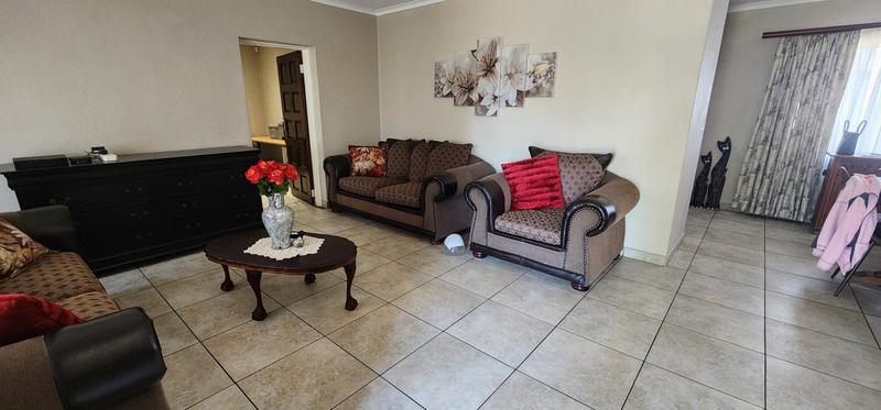 4 Bedroom Property for Sale in Groeneweide Gauteng