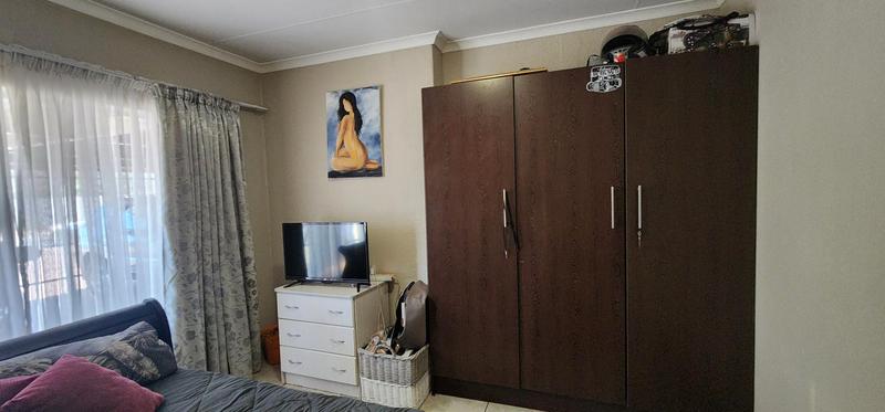 4 Bedroom Property for Sale in Groeneweide Gauteng