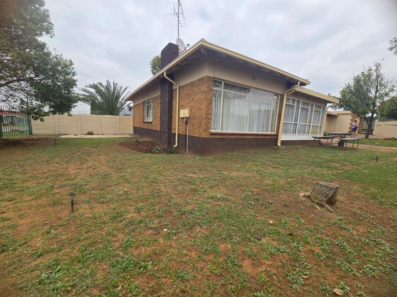 3 Bedroom Property for Sale in Elspark Gauteng