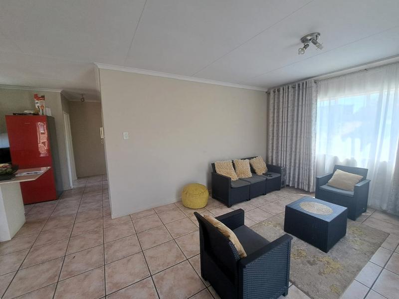 2 Bedroom Property for Sale in Die Hoewes Gauteng