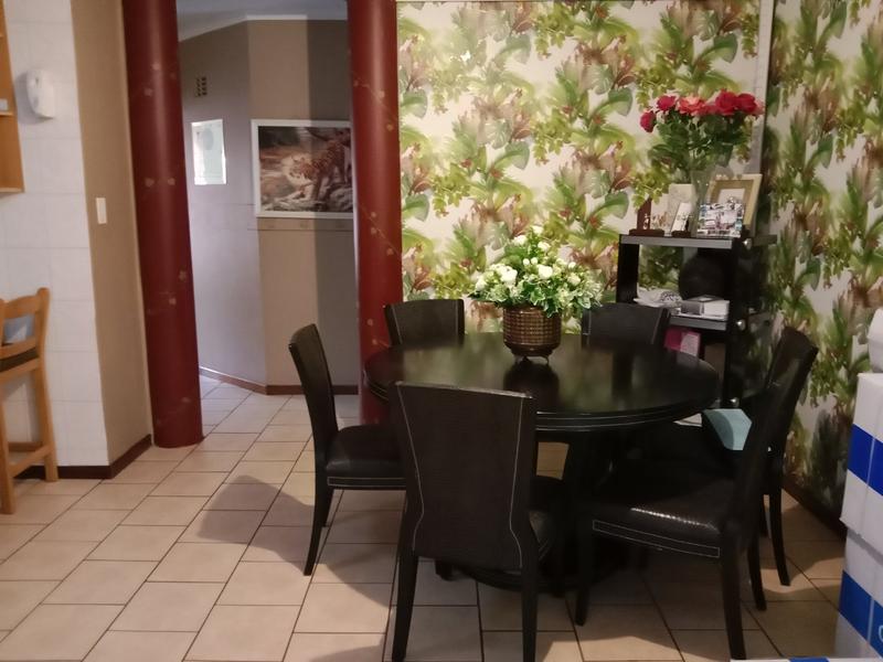 5 Bedroom Property for Sale in Ninapark Gauteng