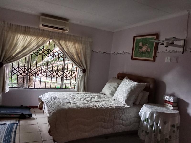 5 Bedroom Property for Sale in Ninapark Gauteng