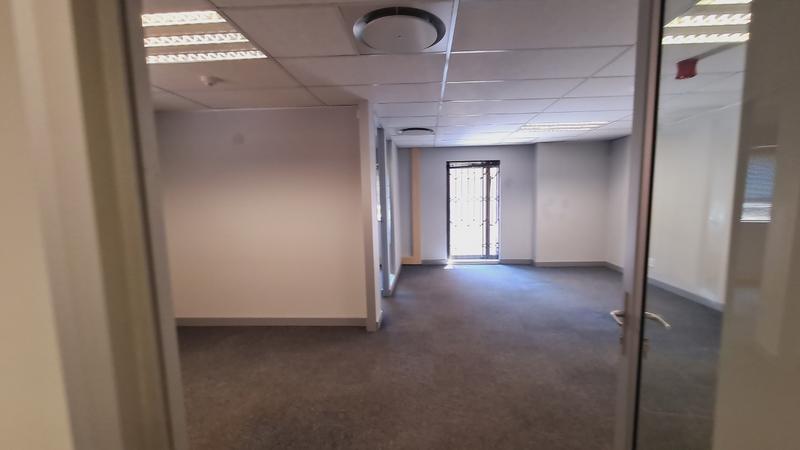 To Let commercial Property for Rent in Nieuw Muckleneuk Gauteng