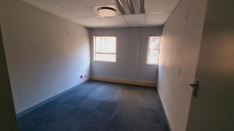 To Let commercial Property for Rent in Nieuw Muckleneuk Gauteng